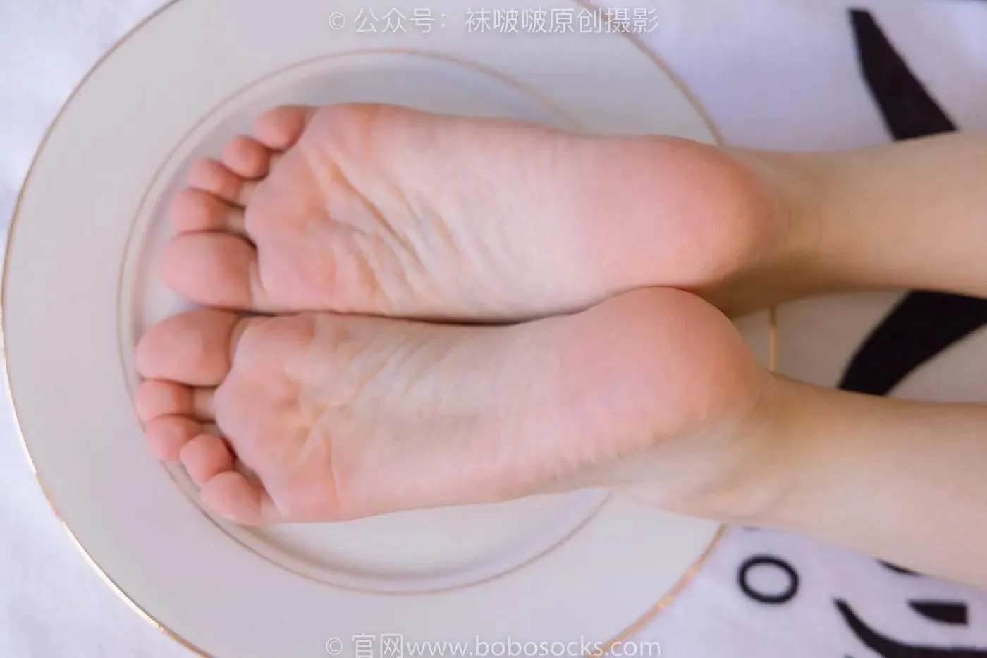 [BoBoSocks袜啵啵]NO.180 苏苏-高跟鞋、肉丝、裸足、踩酸奶剧情 [161P]插图6